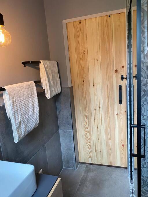 Gemuetliche Wohnung -Schwarzwald Neuweiler  Eksteriør billede